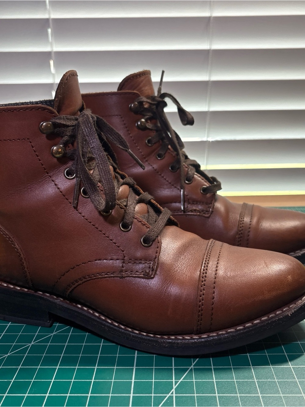 Thursday Boot Company Women's Brown Leather Lace-Up Cap-Toe Boots Size 9
